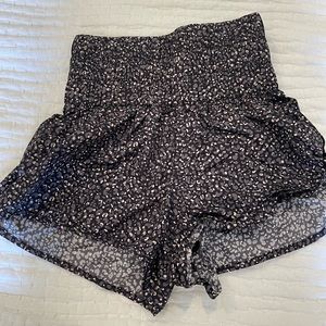 Free People The Way Home shorts. Black pattern. Size S.